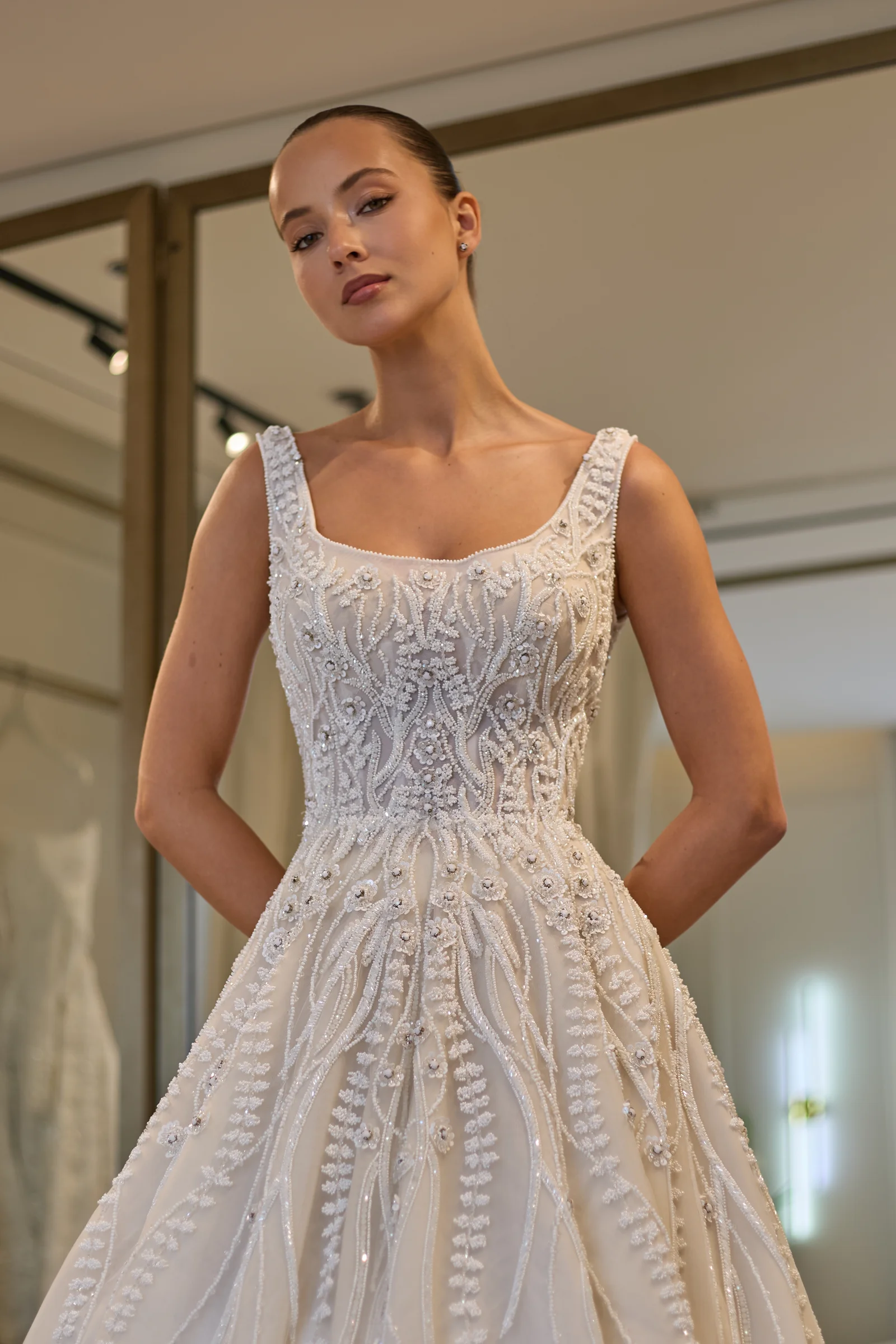 إطلالة أخرى لـ Novabella Couture 6398