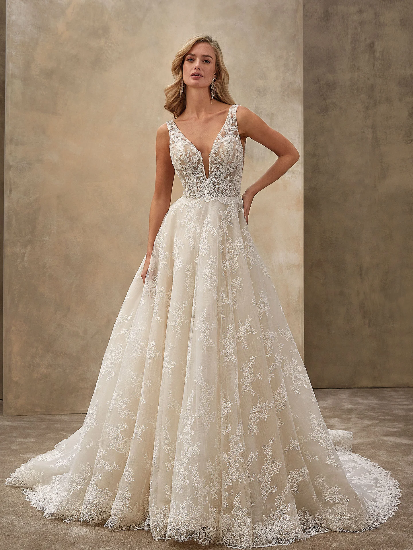 Demetrios 1552 by Demetrios