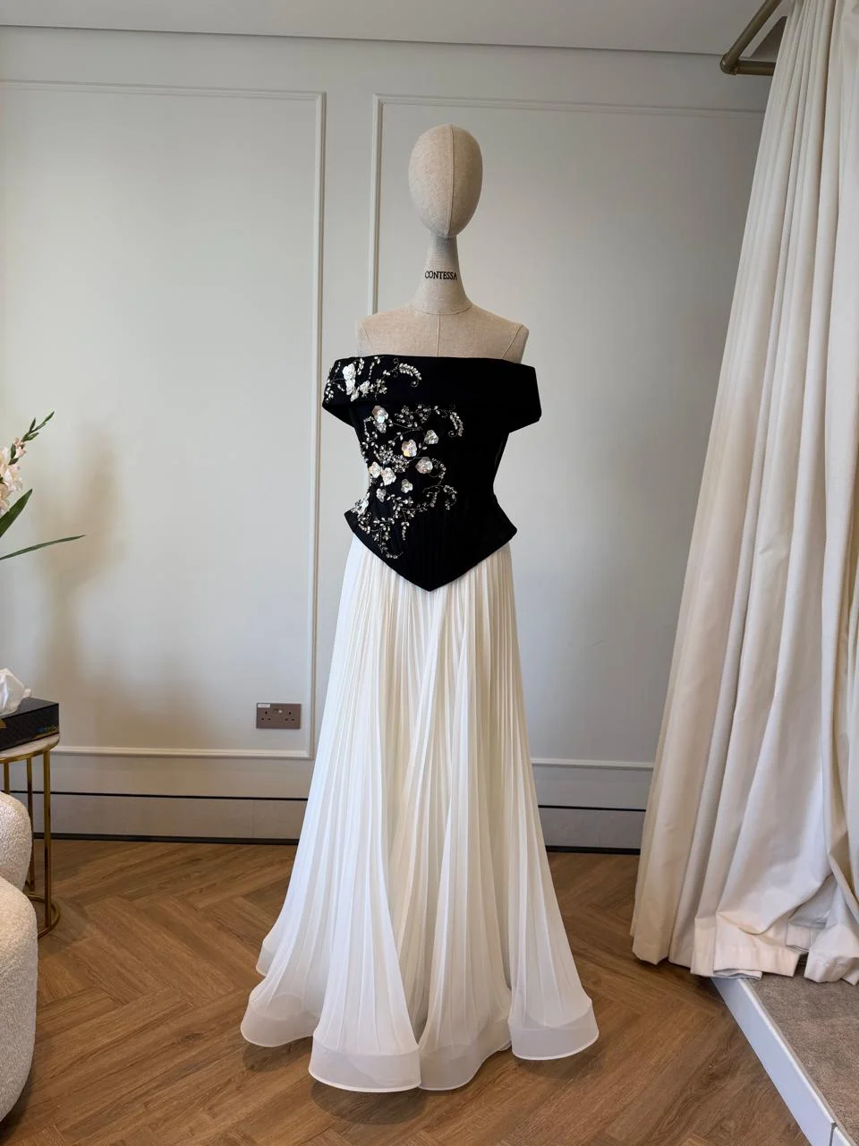 In Couture 6290 by In Couture